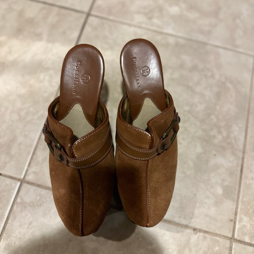 Cole Haan Women's Tovah Brown Suede Studded Clogs Mules  D20927 Wood  sz 6.5
